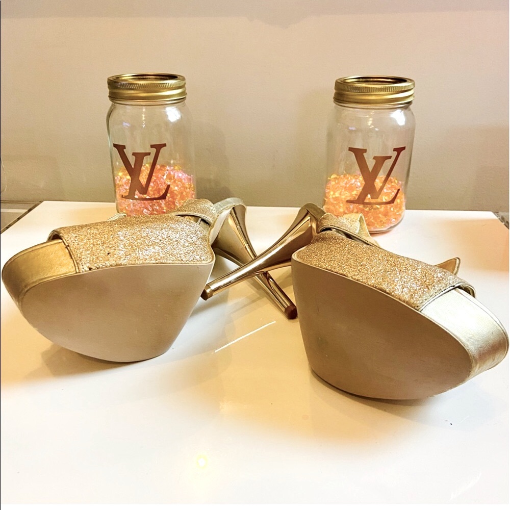 🦋SALE🦋 Glitter gold STEVE MADDEN peep toe stilettos - Picture 2 of 4